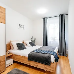 https://garbarska-12-apartment.krakowhotelspoland.com